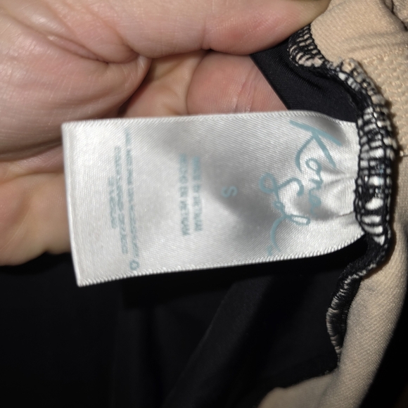 Kona Sol Black & White Leaf Print With Cut-out One Piece Swimsuit Womens Small - Picture 8 of 10